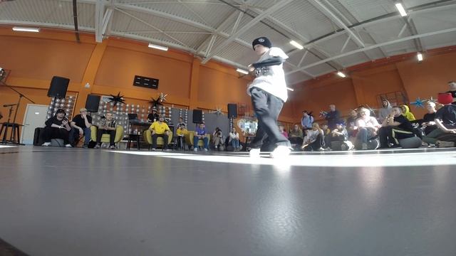 bboy10-12 | 3ый круг с bboy Lis (Insight) смотреть онлайн