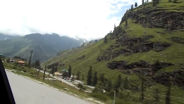 Way to Rohtang pass.. road side view смотреть онлайн