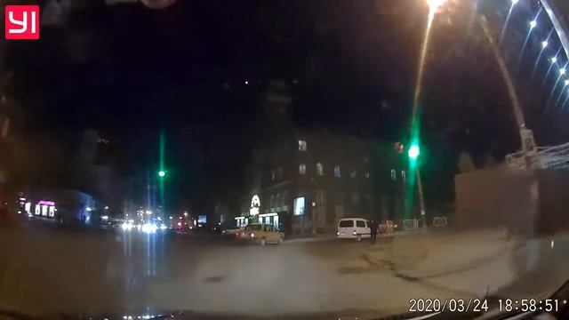 Под колёса, обходя ограждение смотреть онлайн