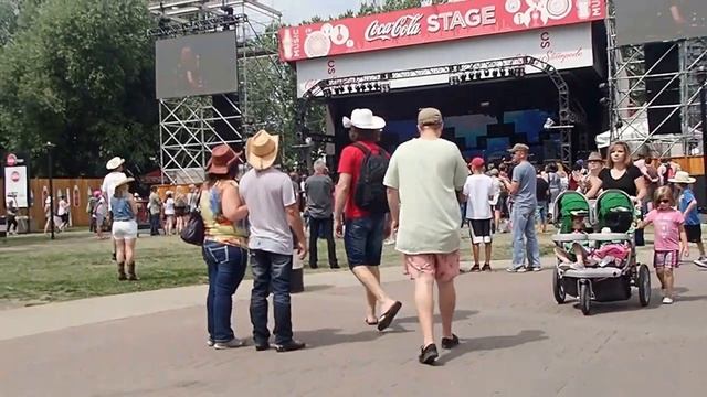Olympus Tough TG-5 Out In The Wild at the Calgary Stampede 2017 смотреть онлайн