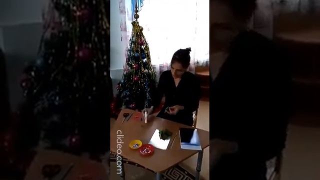 Новогодняя открытка своими руками (воспитатели Ирина Андреевна и Ольга Александровна) смотреть онлайн