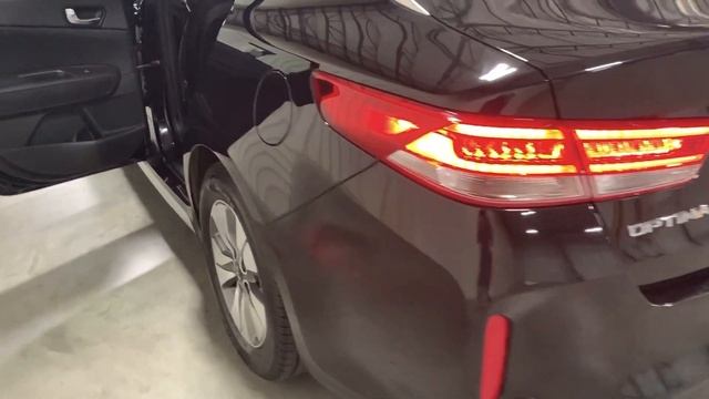2017 Kia Optima Hybrid (XYZ Motors)