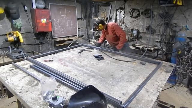 САМОДЕЛЬНАЯ ДВЕРЬ В ГАРАЖ ИНСТРУКЦИЯ смотреть онлайн