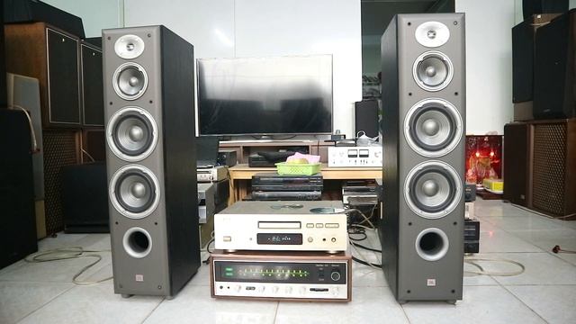 Phê lòi lỗ tai với JBL E80 giá 10.5 triệu,nghe nhạc vàng bá đạo luôn,liên hệ 0362997344 смотреть онлайн