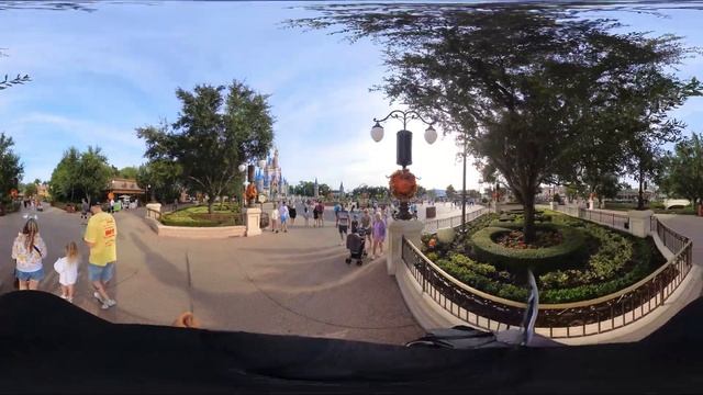 WDW MK 360 Reference - Hub Gardens смотреть онлайн