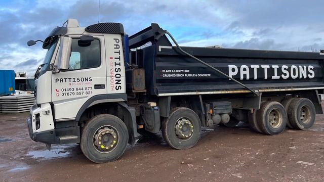 VOLVO FMX 8x4 STEEL BODY TIPPER смотреть онлайн