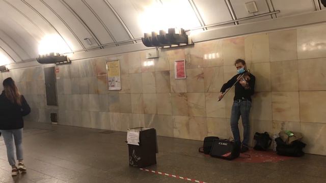 Музыка в метро. Скрипка. Чеховская #2. 28.10.2020