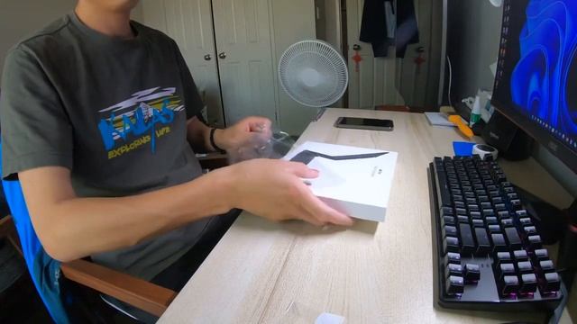 Unboxing of Apple Magic Keyboard for IPad pro 11, 3rd Gen. смотреть онлайн