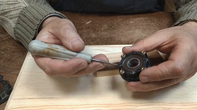 Ремонт.Bosch. pex 300 ae.Эксцентриковая шлифмашинка. смотреть онлайн