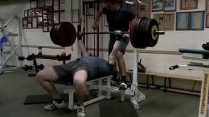 Спортстудия. Жим лежа - проходка перед международным турниром.