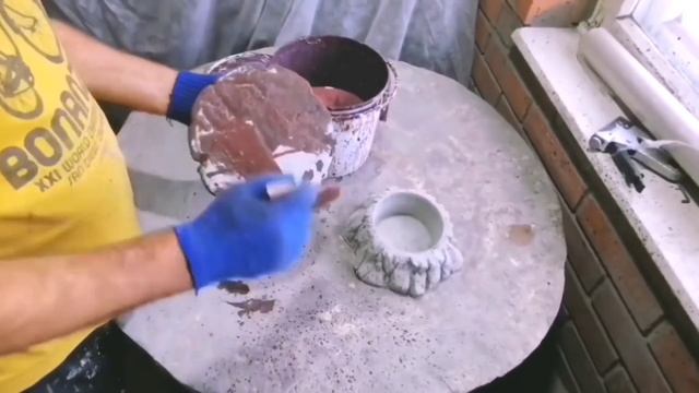 Простая и Универсальная и Нужная Поделка из пластиковых баночек и цемента. смотреть онлайн