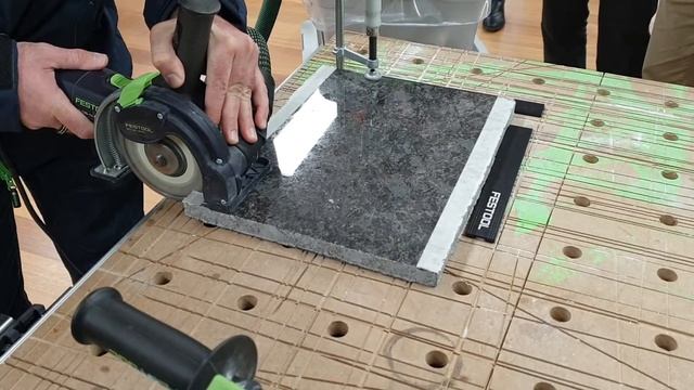 Festool DSC-AG125 cutting 20mm granite slab смотреть онлайн