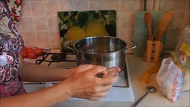 Вкуснейшие маринованные помидоры. Очень простой и быстрый рецепт. смотреть онлайн