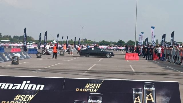 Uzbekistan Drift  Show Food City Toshkent Drift Musobaqa BMW E34 Vaz2101 BMW E39 BMW E30 Vaz2106