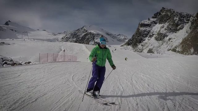 Alpine skiing - parallel turns смотреть онлайн
