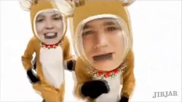 Новогоднее поздравление "Macarena" смотреть онлайн