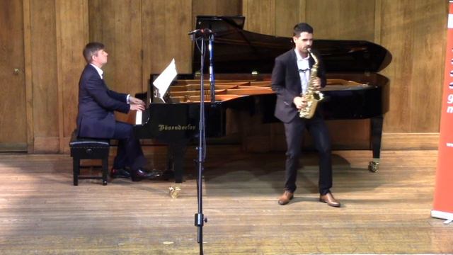 Manu Brazo - saxophone смотреть онлайн