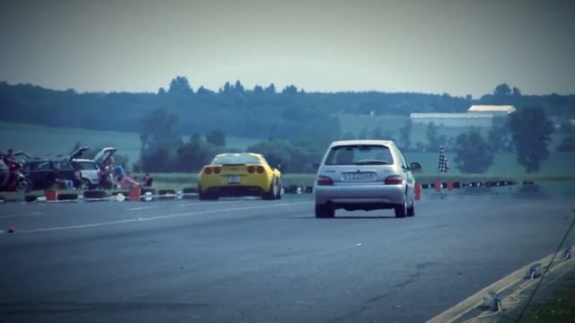 Citroen Saxo VTS Vs. Chevrolet Corvette C6 Z06 смотреть онлайн
