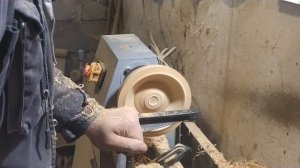 Точение тарелки из дерева. Woodturning bowls