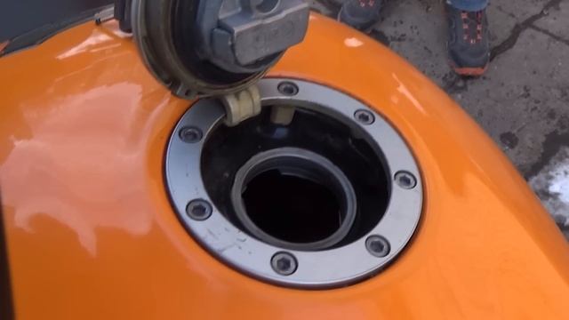 CBR600F4i на ваш суд и мнение, стоит брать? цена 210 000р смотреть онлайн