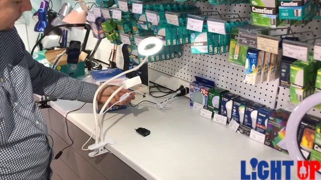 Светильник прищепка для видеосъемок Uniel ULK F51 8W смотреть онлайн