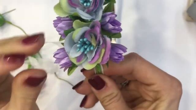 ?✂️ Мастер-класс | DIY: Плетем ободок из цветов смотреть онлайн