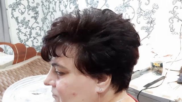 ПРАЗДНИЧНАЯ УКЛАДКА НА КОРОТКУЮ ДЛИНУ ВОЛОС. смотреть онлайн
