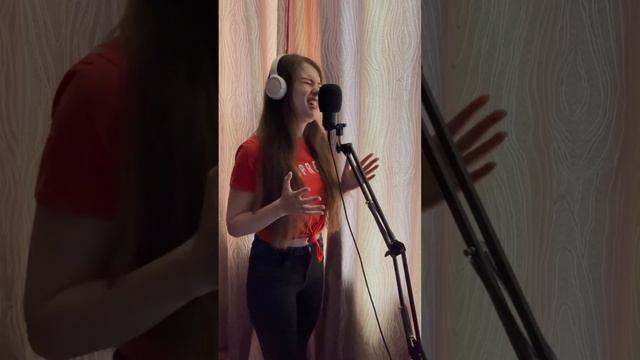 The Main Feature - Лучшая подруга cover Люся Чеботина смотреть онлайн