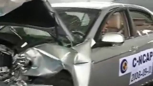 Crash Test 2008 Chevrolet / Holden Epica (Frontal Offset Test) C-NCAP