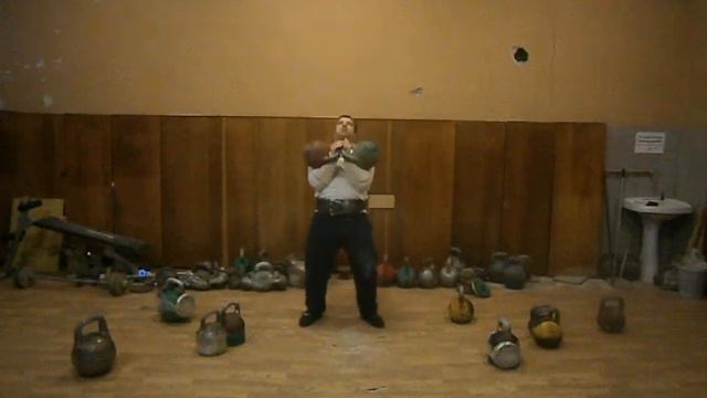 Забивка ног: гири 40+40 кг на 20 смотреть онлайн