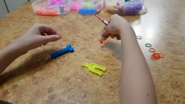 Плетение из резинок МИНИ-ВИШЕНКИ смотреть онлайн