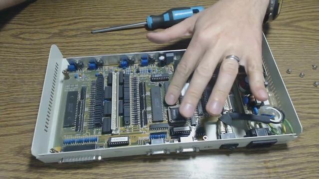 Что внутри программаторa Advantech LAB TOOL-48 ? смотреть онлайн