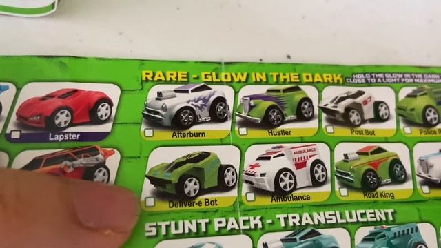 Micro Wheels Stun Pack Unboxing & Race | Metallic Vehicles Found | Loop Stun Pack & Helmet Playset смотреть онлайн