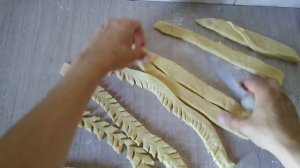 Как украсить пирог из дрожжевого теста