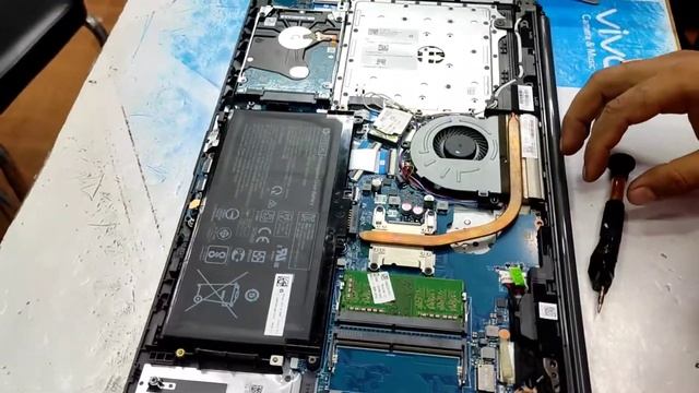 hp laptop black screen solution/ update ram of hp 250G7/disassemble/teardown of hp 250 g7. смотреть онлайн