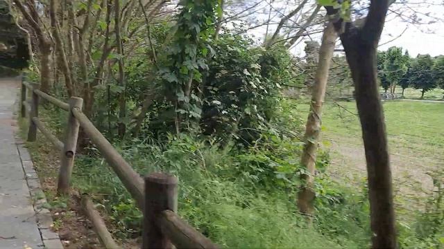 Странные огромные круглые "ванны" с водой,явно "не нашей "постройки Подземелье и стены везде смотреть онлайн