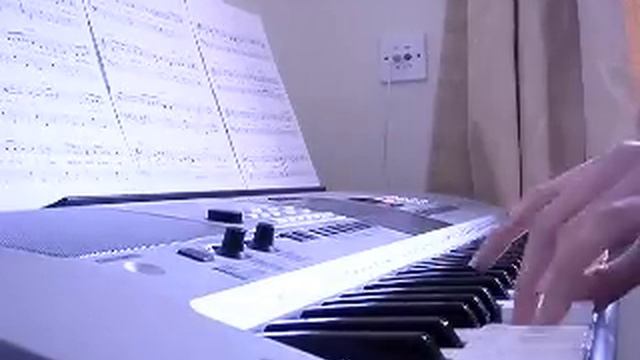 'How do i Live' - played on Yamaha PSR E413 смотреть онлайн