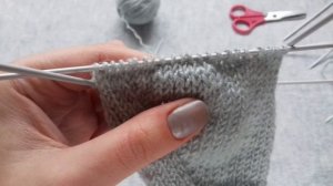 КРАСИВЫЕ ВАРЕЖКИ СПИЦАМИ С АНАТОМИЧЕСКИМ ПАЛЬЦЕМ. ВЯЗАНИЕ СПИЦАМИ.