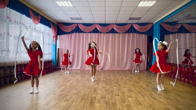 Танцевальный детский коллектив «Задоринки» - Танец «Нежность»