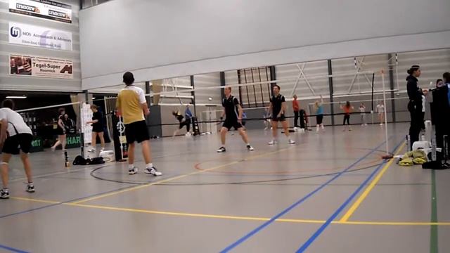 BC de Zwaluwen - Jesse-Jacco vs Ronald-Jarco смотреть онлайн