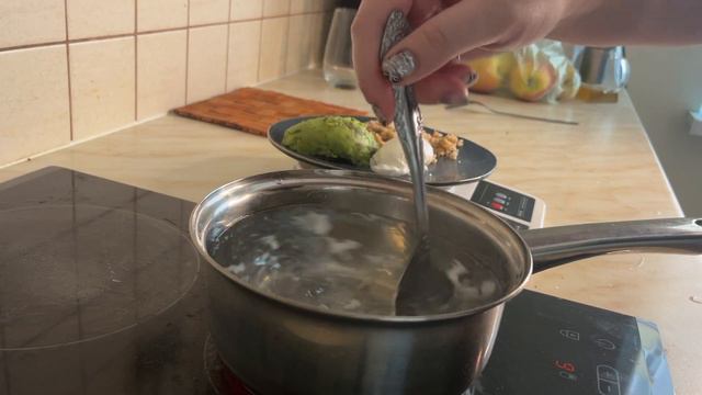 Она пыталась сделать яйцо пашот смотреть онлайн