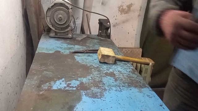 как на коленях изготовить трубу из жести. смотреть онлайн