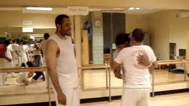 Grupo Ginga Capoeira USA Celebrates, Gato Preto's Birthday with a Special Roda ... and Cake! смотреть онлайн
