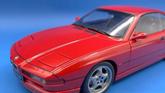 BMW 850 CSI E31 1990 1:18 SOLIDO