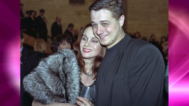 ЕЙ было ВСЕГО 57 /Трагическая судьба Любови Полищук. смотреть онлайн