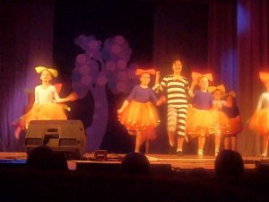 Танец «Каникулы Бонифация»