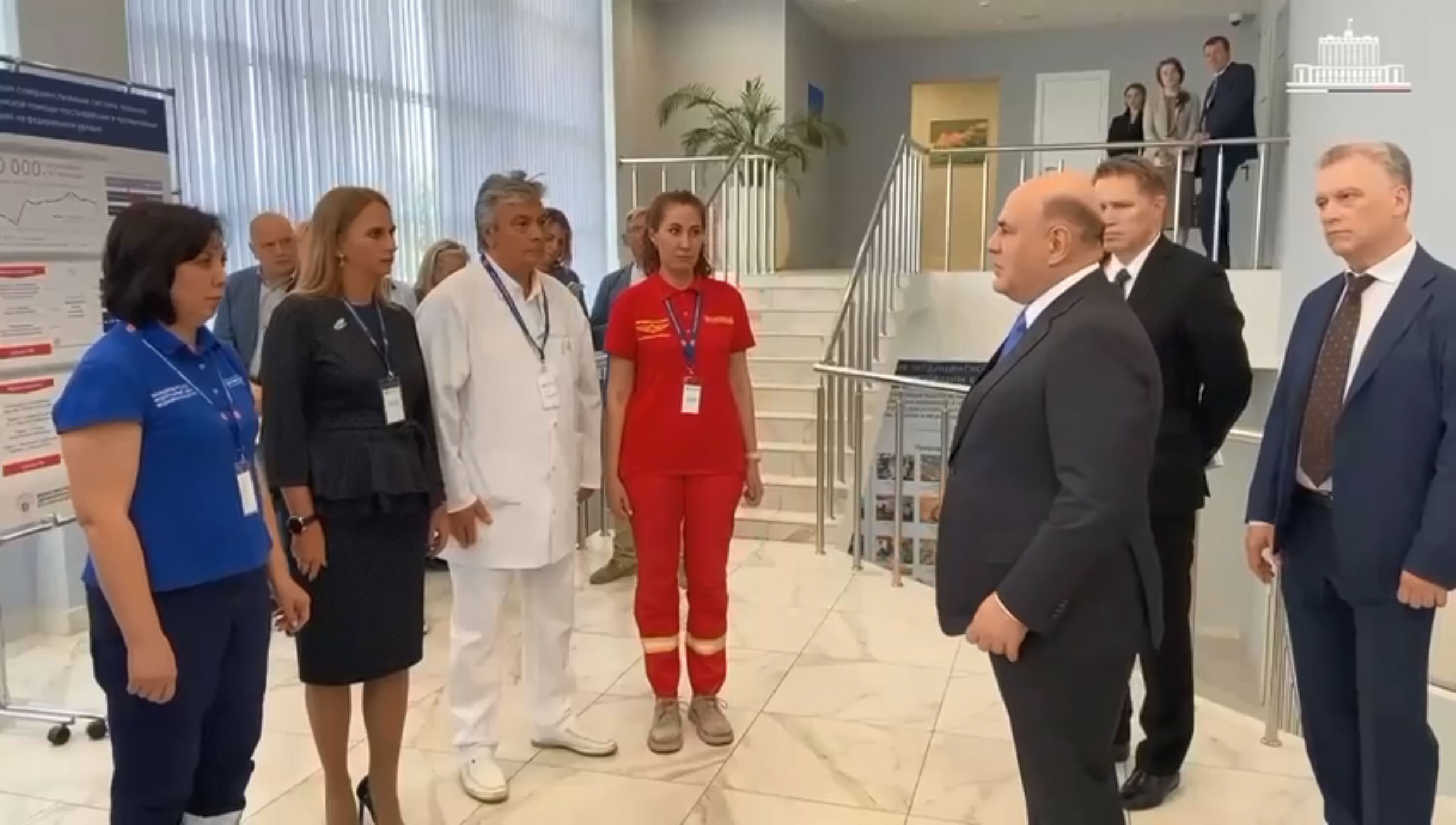 Михаил Мишустин посетил Федеральный центр медицины катастроф смотреть онлайн