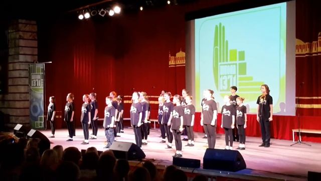 30-летие школы №1371 на сцене Большого концертного зала Центрального музея ВОВ 1941-1945 гг. смотреть онлайн