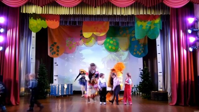Игровая программа "День рождения ИЗБУШКИ" смотреть онлайн