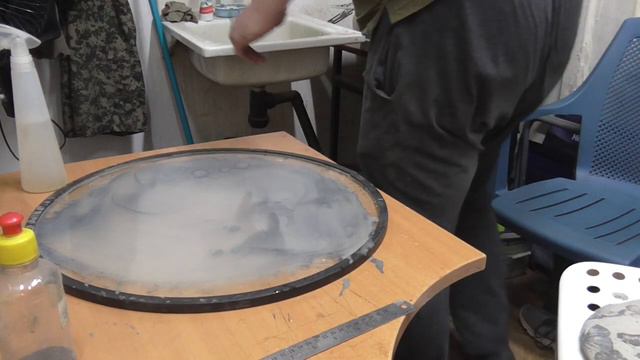 Выравнивание и подготовка Венёвских эльборовых брусков MS1 на порошке карбида кремения на стекле. смотреть онлайн